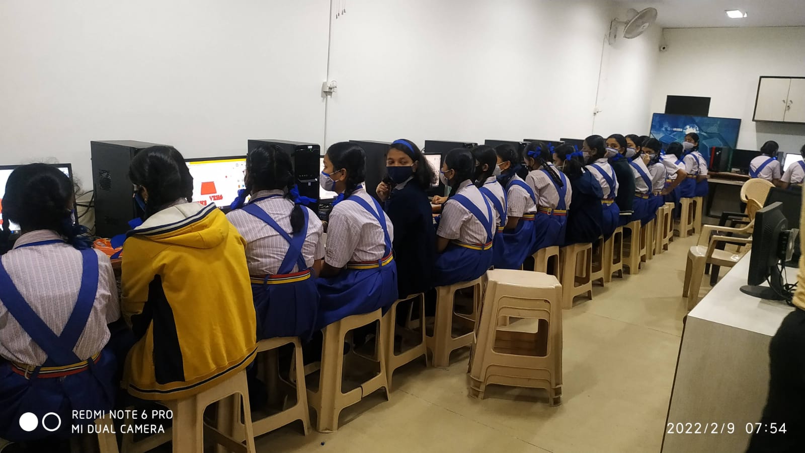 Fully Equipped Computer Labs - Vivekanand Education Society